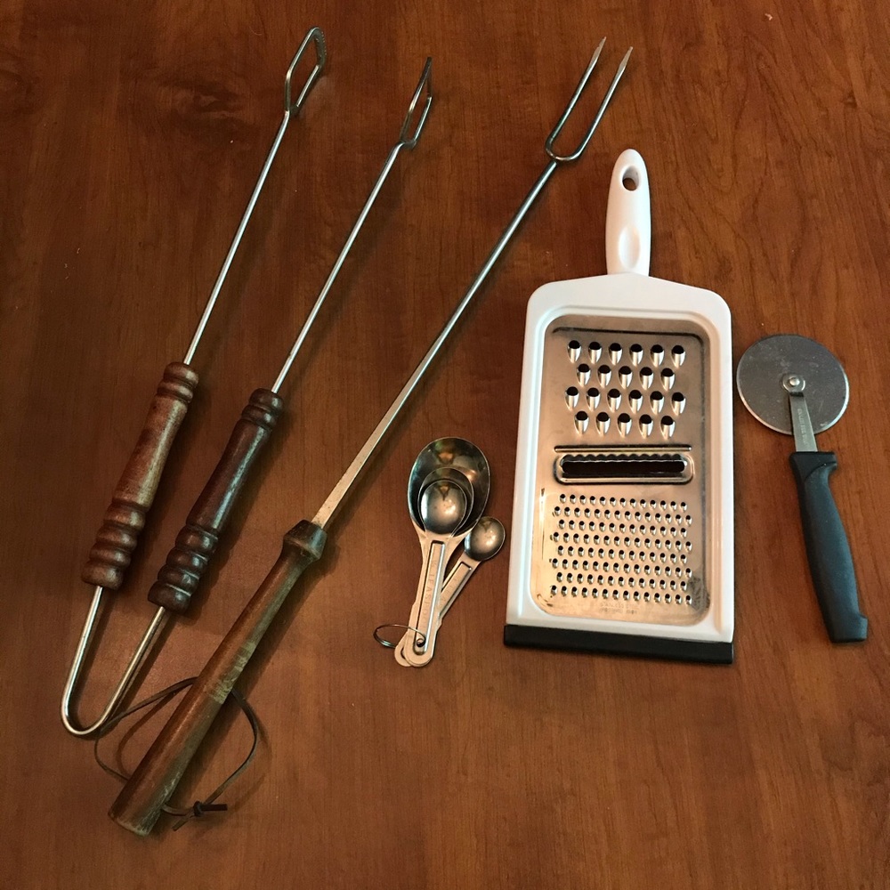 Kitchen / Grill gadget assortment